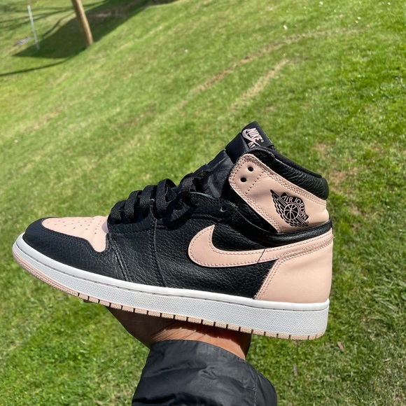 Jordan 1 retro high “Black Crimson Tint” used 9.5/10 condition fast shipping - Picture 4 of 6